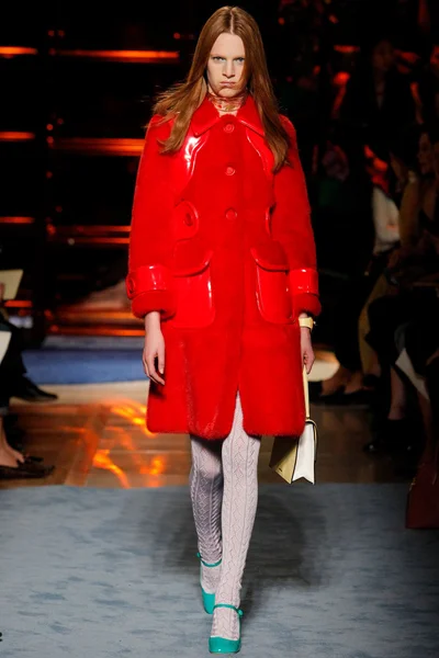 Look 14